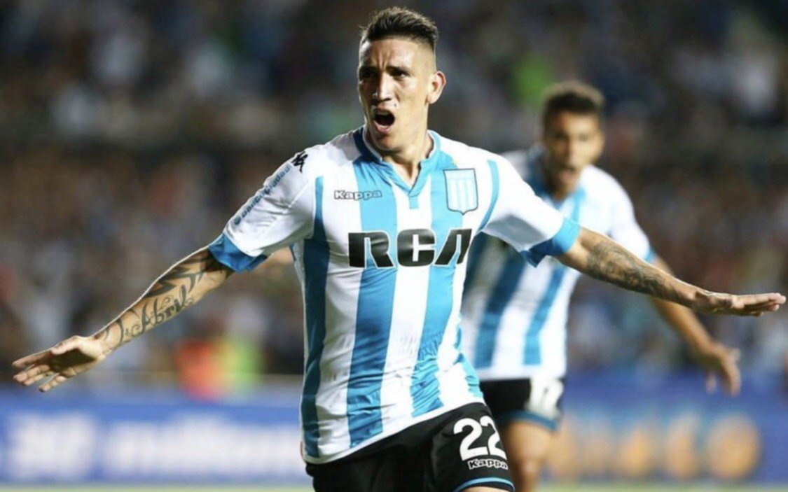 Ricardo Centurión dijo en las redes que es "el mejor 10 del país"