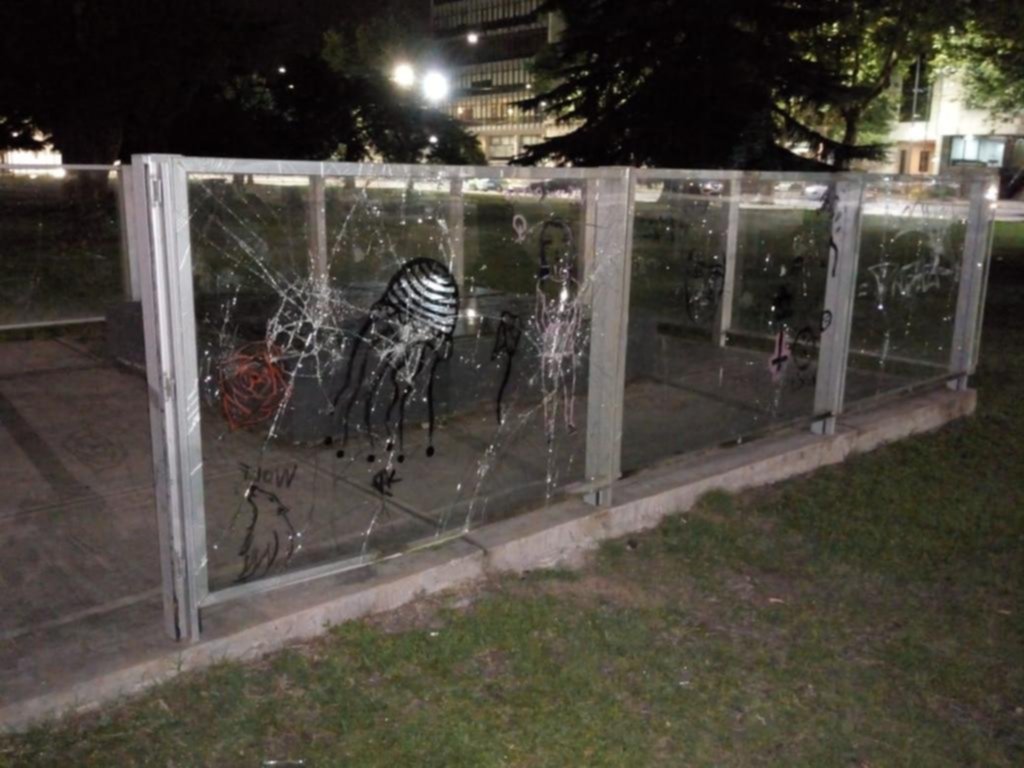 En La Plata la cuenta por los daños del vandalismo llega a $9 millones al año