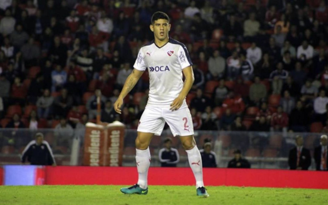 Un jugador de Independiente chocó y dejó en grave estado a una embazada