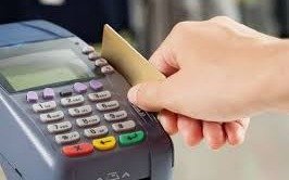 Intensifican controles para que restoranes, hoteles y comercios acepten pagos con tarjeta