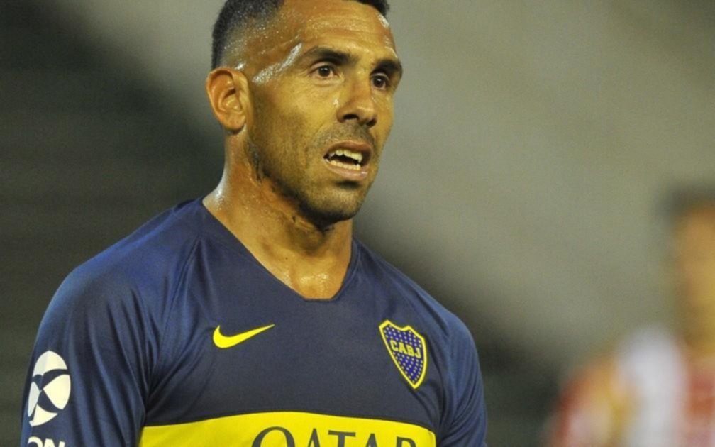 "Se están por ir varios jugadores que hace mucho están en Boca", anunció Tevez
