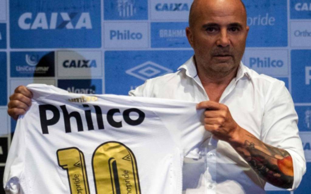 Jorge Sampaoli recién llegó al Santos y ya está hablando de irse