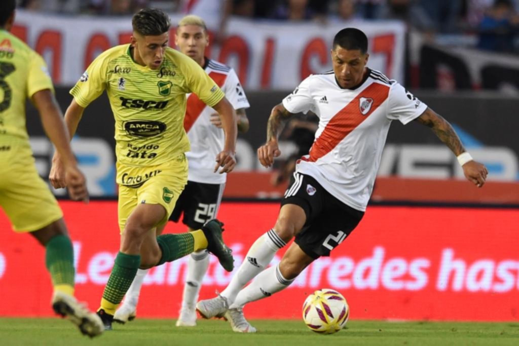 River no encontró la fórmula ante un Defensa que va por todo