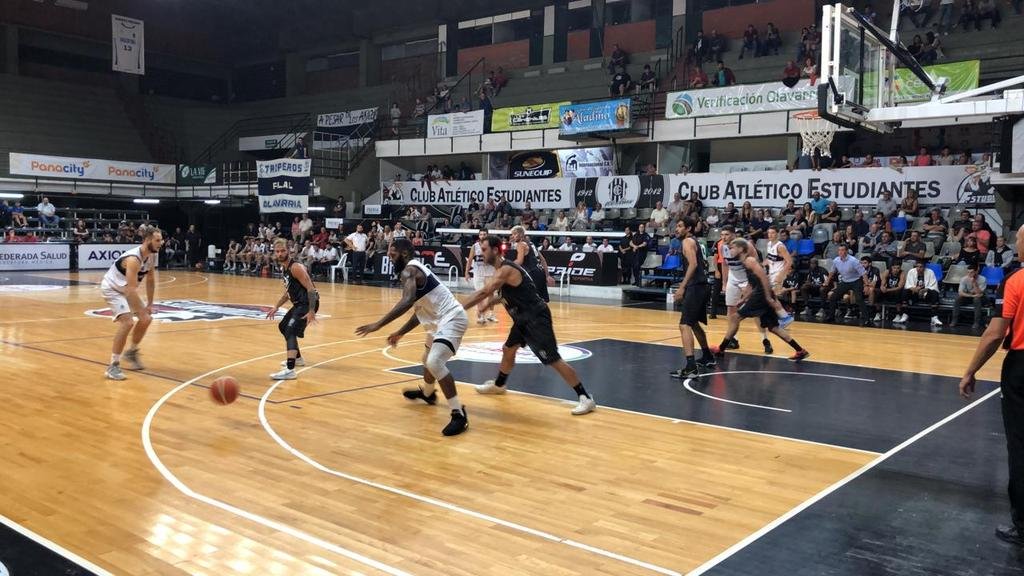 El Lobo jugó un gran partido, pero no logró sostenerlo y cayó ante el duro Bataraz