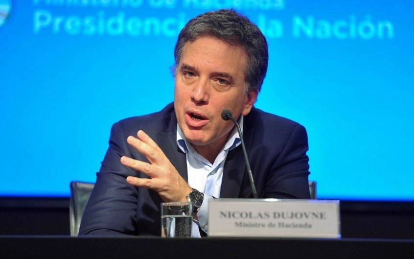 Arranca Davos y el Gobierno buscará resaltar meta fiscal y evaluar financiamiento