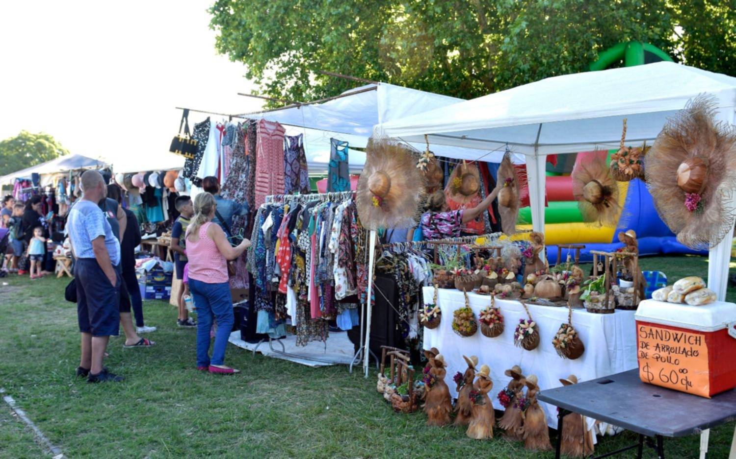 Realizaron una feria de vendedores ambulantes en Meridiano V: Ya hay 100 inscriptos