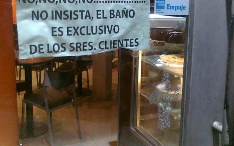 Proponen sancionar a restaurantes y estaciones de servicios que no faciliten sanitarios