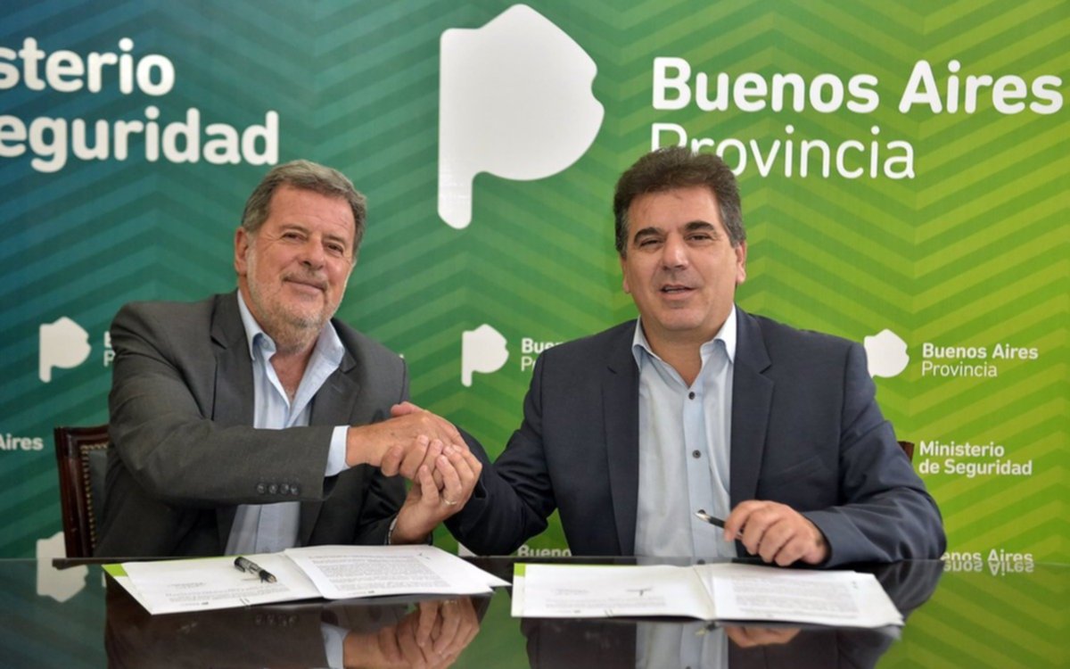 Ministros bonaerenses de Seguridad y Ciencia firman convenio para luchar contra el delito
