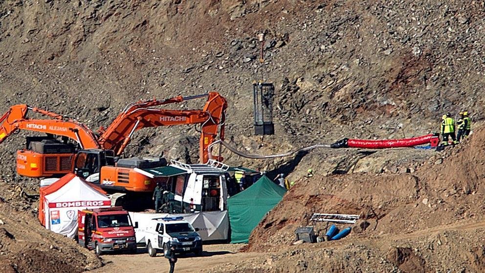 Comenzó en España el descenso de mineros para rescatar a Julen