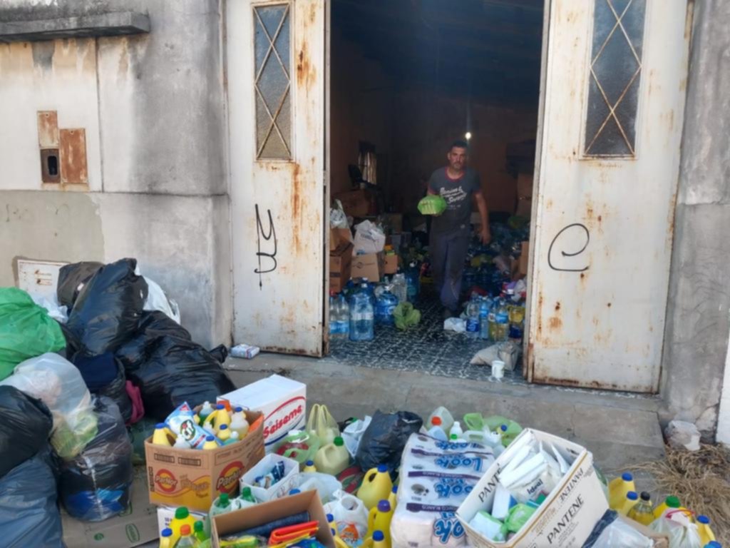 A pura solidaridad, avanzan las colectas para ayudar a los inundados del Litoral