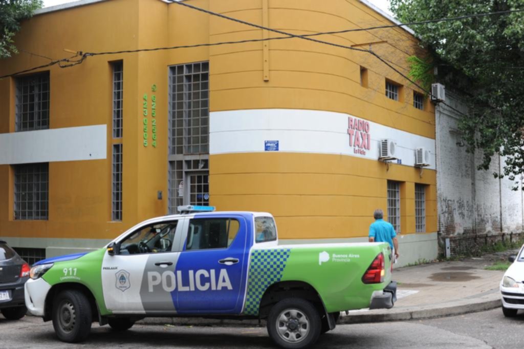 Taxistas denuncian ataques de dealers por señalar una ruta de la droga en el sur de la Ciudad
