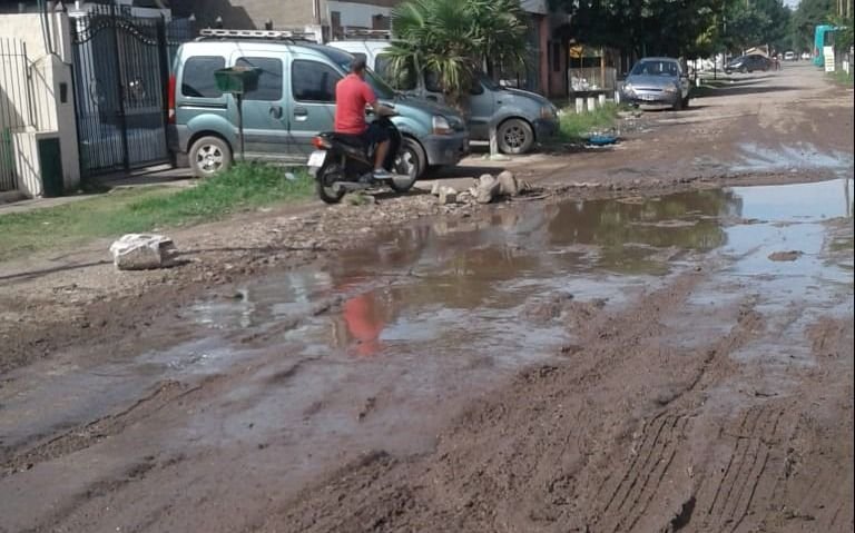 Calle instransitable en Altos de San Lorenzo