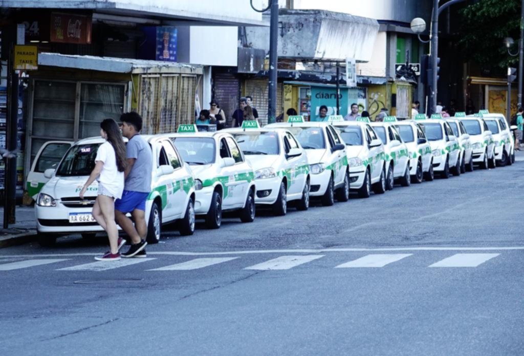 Se viene una nueva embestida de los taxistas por el aumento de las tarifas y contra las multas