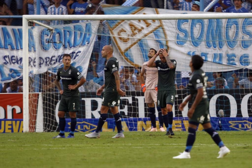 Gimnasia fue un cúmulo de errores y pagó caro cada falencia ante un Atlético que no le tuvo piedad