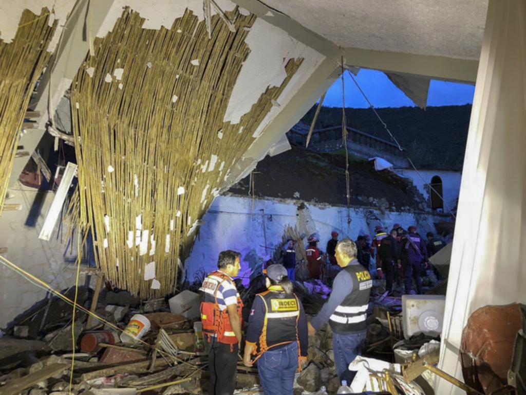 An avalanche fell on a hotel where a wedding was celebrated and caused a tragedy in Peru