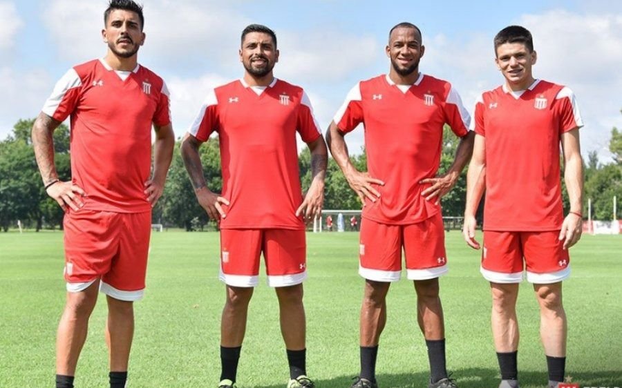 Jara se metió entre lo suplentes