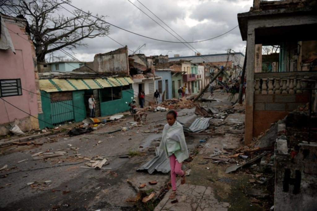Tres muertos por un tornado en La Habana