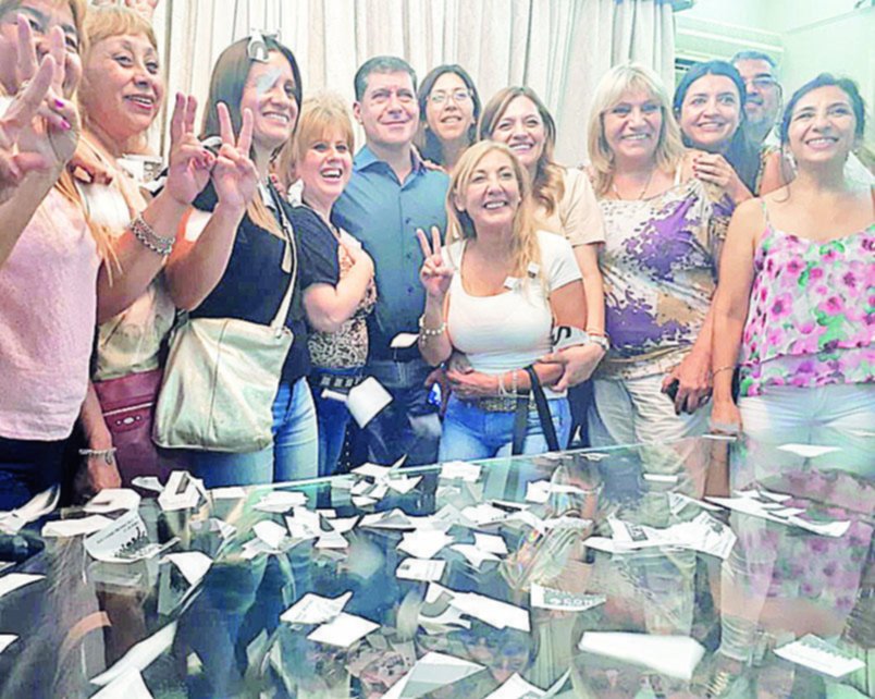 Sigue la polémica, con fuerte cruces, por la consulta popular riojana