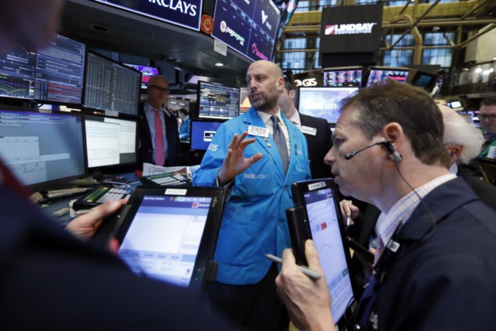 El dólar mayorista rebotó, pero sigue debajo de la banda