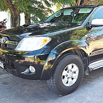 Les robaron la camioneta y ofrecen una recompensa