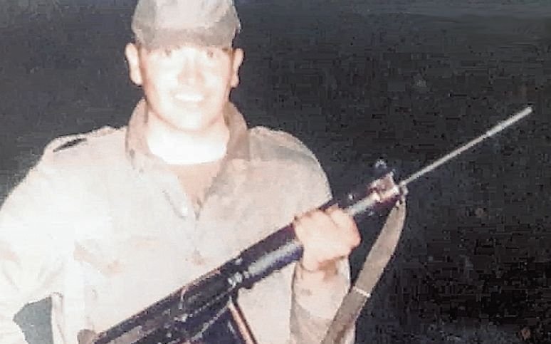 ¿Quién es Abel Campos, el principal sospechoso que se pegó un tiro en un hotel platense?