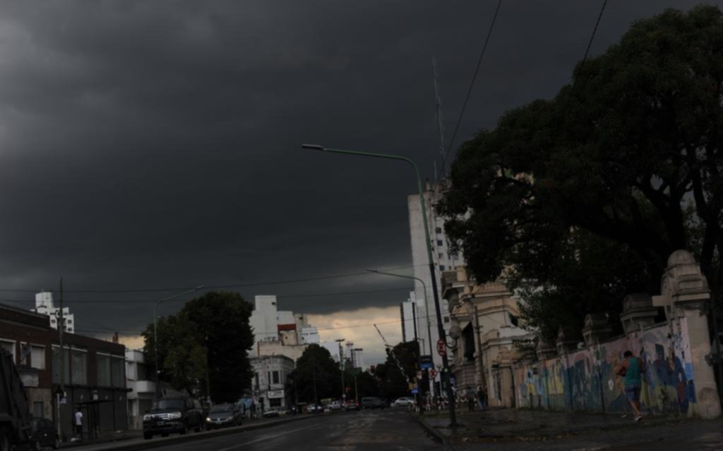 Con térmicas de 43º, la Ciudad fue una caldera y recién aflojó con el chaparrón