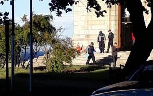 Otro femicidio: asesinó de un tiro a su pareja en la puerta de la Catedral de Bariloche