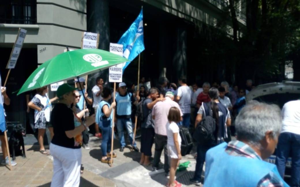 "Ciudadanos contra el tarifazo" reclamó por la suba de 40% en la luz autorizada por Provincia 