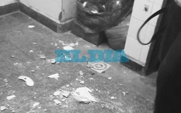 El Hospital Rossi también sufrió la caída de parte de un techo