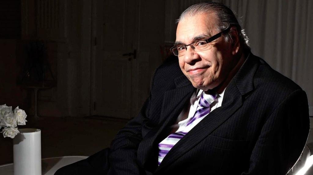 Enrique Pinti, en la lona: “Es la primera vez que el agua me llega al cuello”