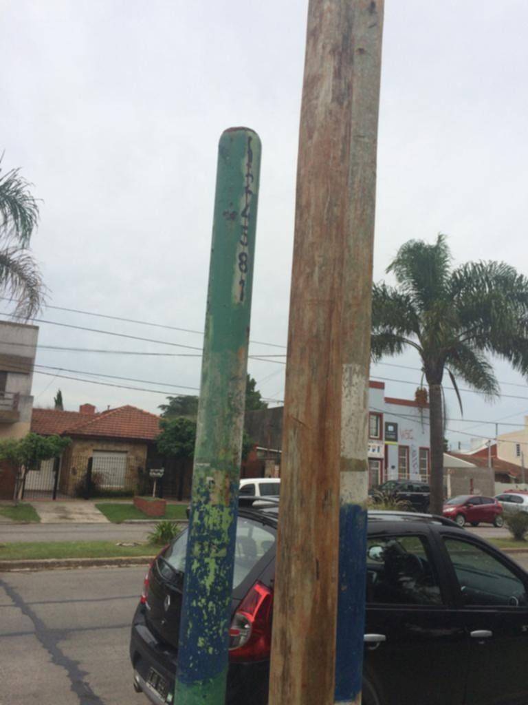 Preocupa el estado de una luminaria en 7, 512 y 513