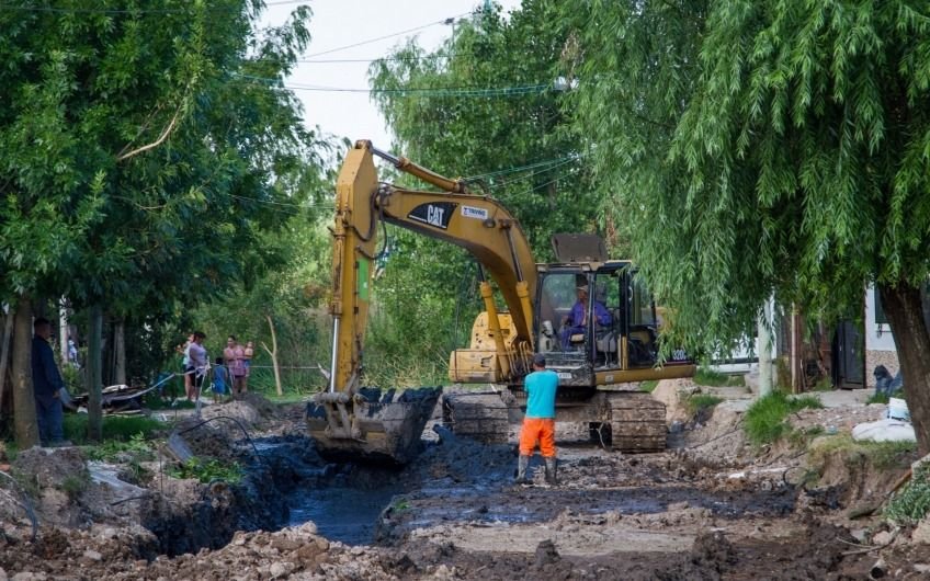 Mussi recorrió las obras en el Barrio Asunción
