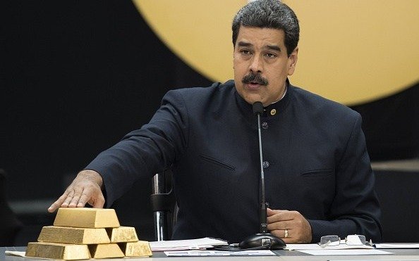 Venezuela venderá 15 toneladas de oro a Emiratos Árabes