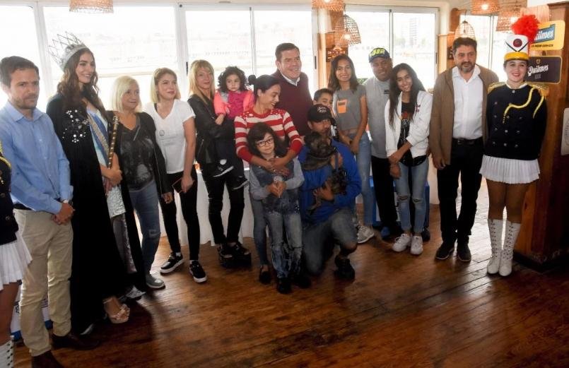 Con regalos, Mar del Plata recibió a sus primeros turistas