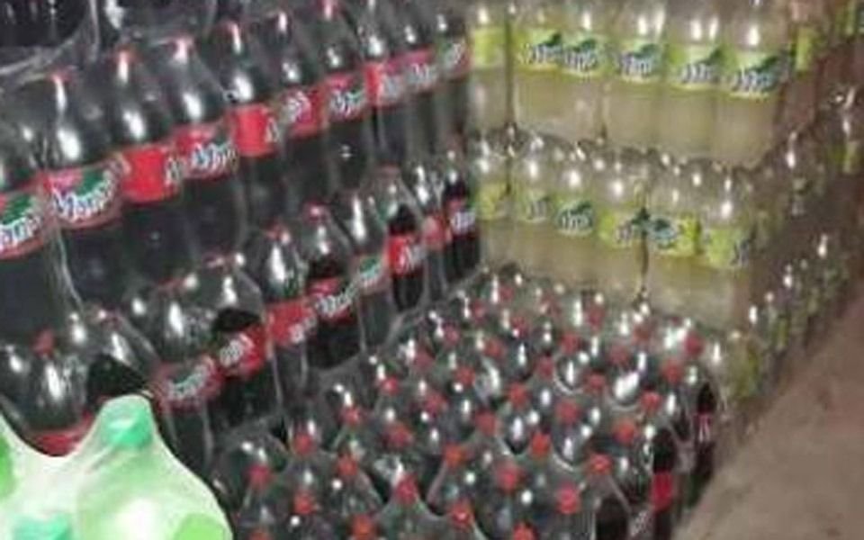 Amplían el retiro de lotes de una gaseosa por alteraciones y gusto a solvente
