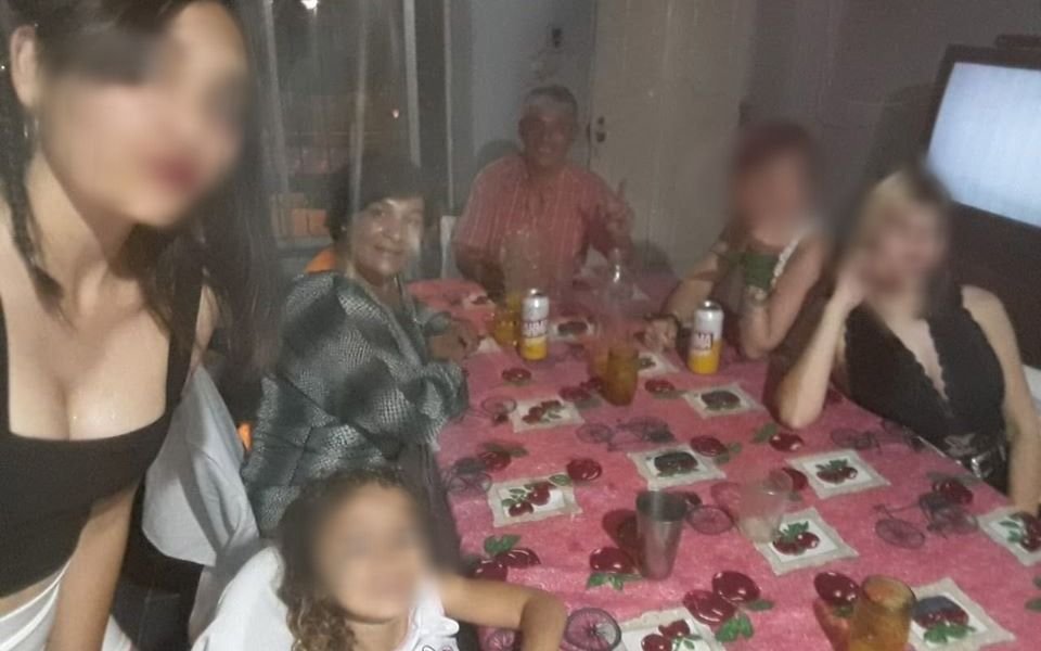 Triple crimen en Melchor Romero: la foto de la cena del 31, horas antes de la masacre
