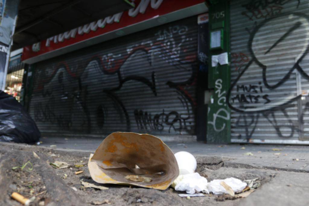 Avenida 7, el corredor medular de la Ciudad, ya es una muestra permanente de grafitis y afiches