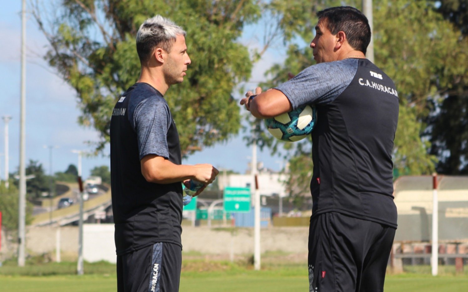 Damonte dijo "no voy a sentir la muerte del jugador" al dejar el fútbol para ser DT de Huracán