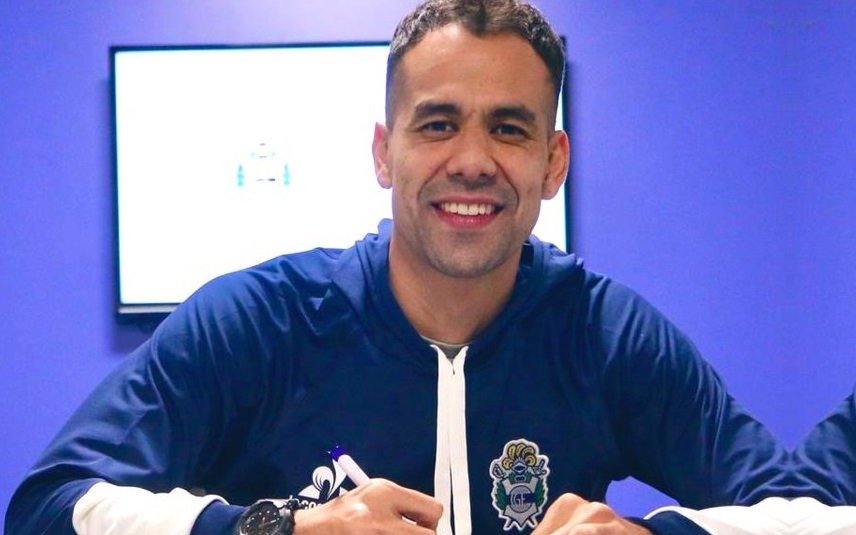 Pablo Velázquez rescindió su contrato con el Lobo
