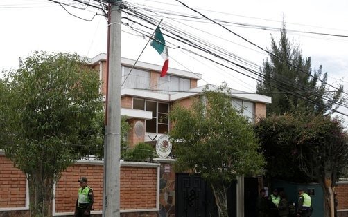 Bolivia informó que 6 diplomáticos españoles, acusados de conspiración, abandonaron el país