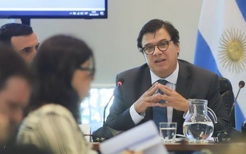 El Ministro de Trabajo sobre aumentos de salarios: "Estamos poniendo un piso a las paritarias"