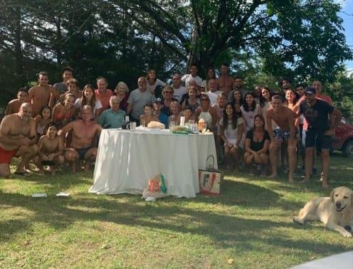 Antes de volar a Miami, Pellegrini se despidió con un gran almuerzo familiar