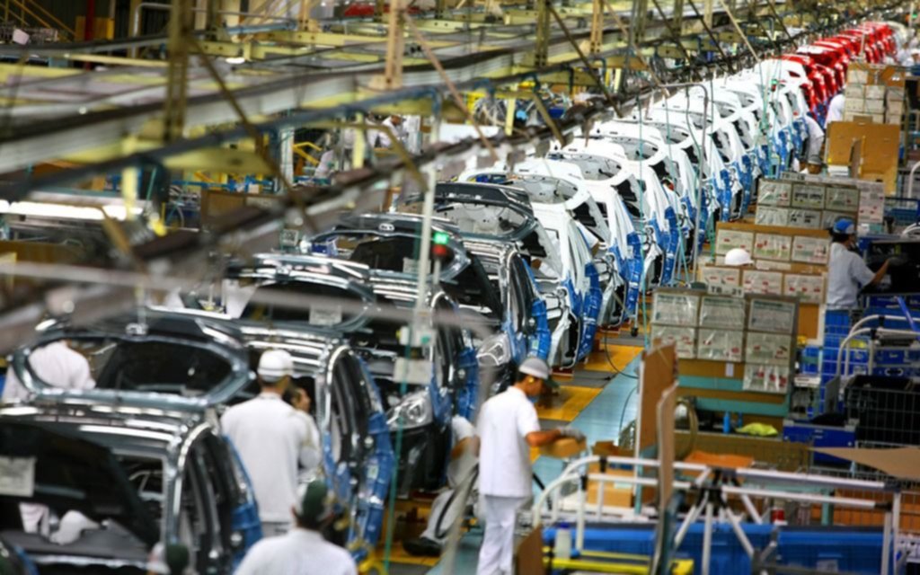 La fabricación de autos se derrumbó 32,5% en 2019 