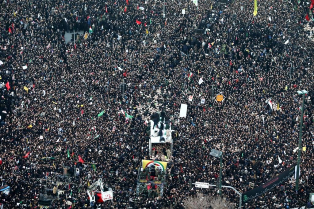Estampida y 56 muertos en el funeral del general iraní asesinado por EE UU