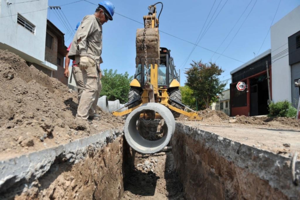 Avanzan las obras para aliviar los sumideros que piden auxilio en Tolosa y Ringuelet