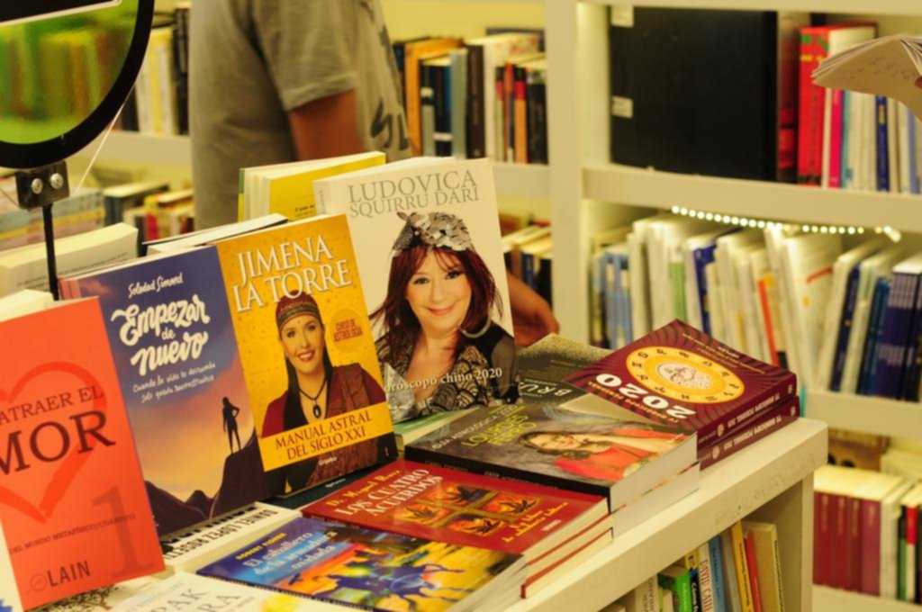 Libros de horóscopos, un furor estacional inoxidable