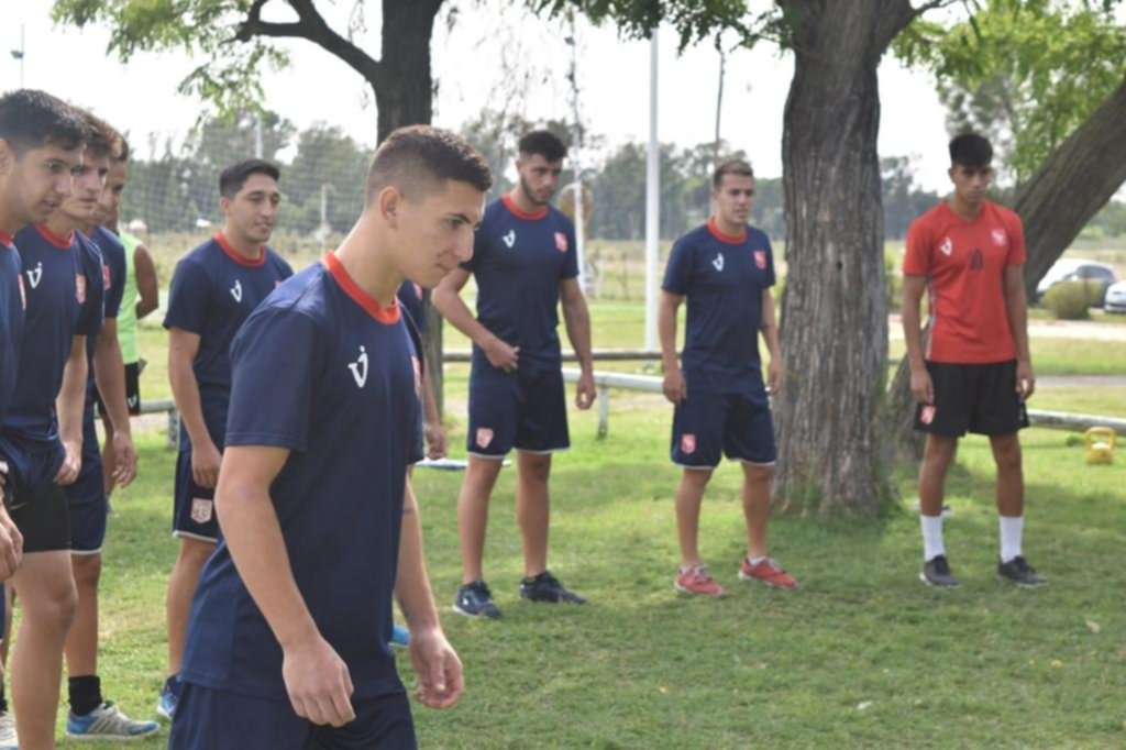 Cambaceres aceptó jugar desde febrero la Copa de Campeones que organiza la Liga Amateur