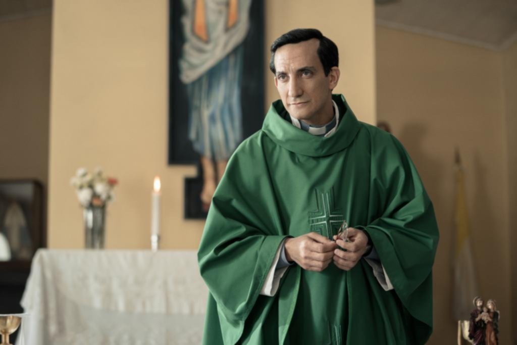 Juan Minujín: en las profundidades de un personaje polémico