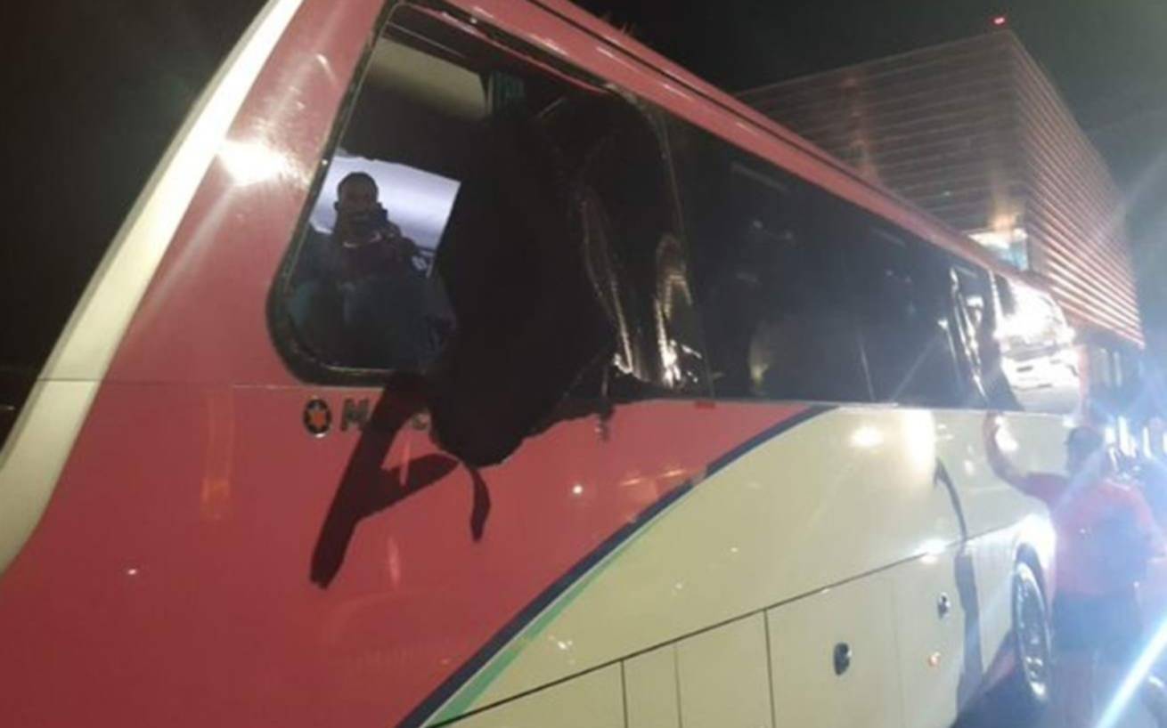 Mal momento para Troglio en Honduras: "Nos mataron a piedrazos" le dijo el DT a EL DIA