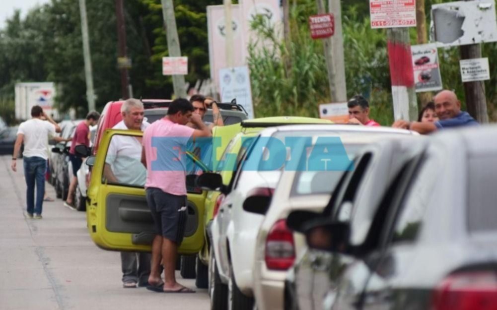 La avivada de los "coleros" llegó a la VTV: denuncian que cobran "tarifas" de entre $250 y $1000